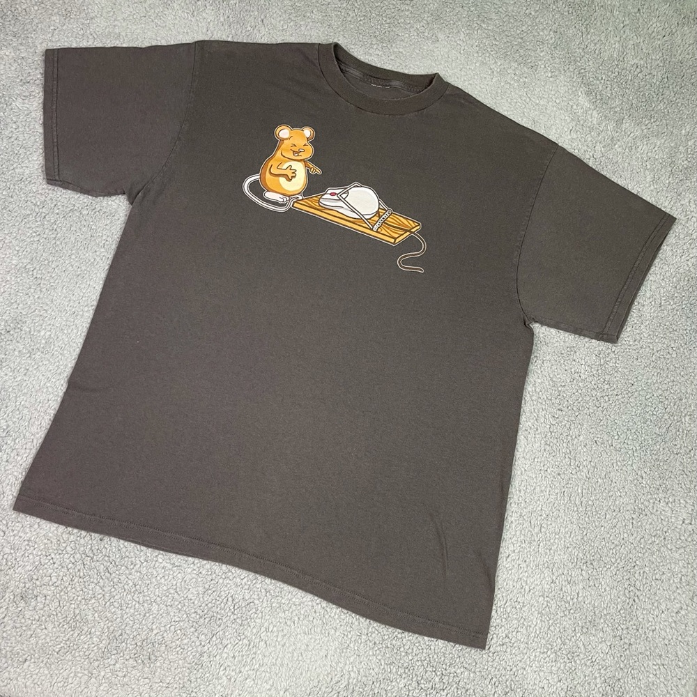 Graphic tee‎